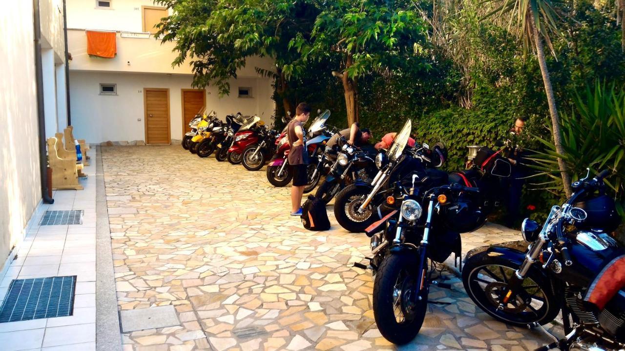 Meta Hotel Santa Teresa Gallura Exterior foto